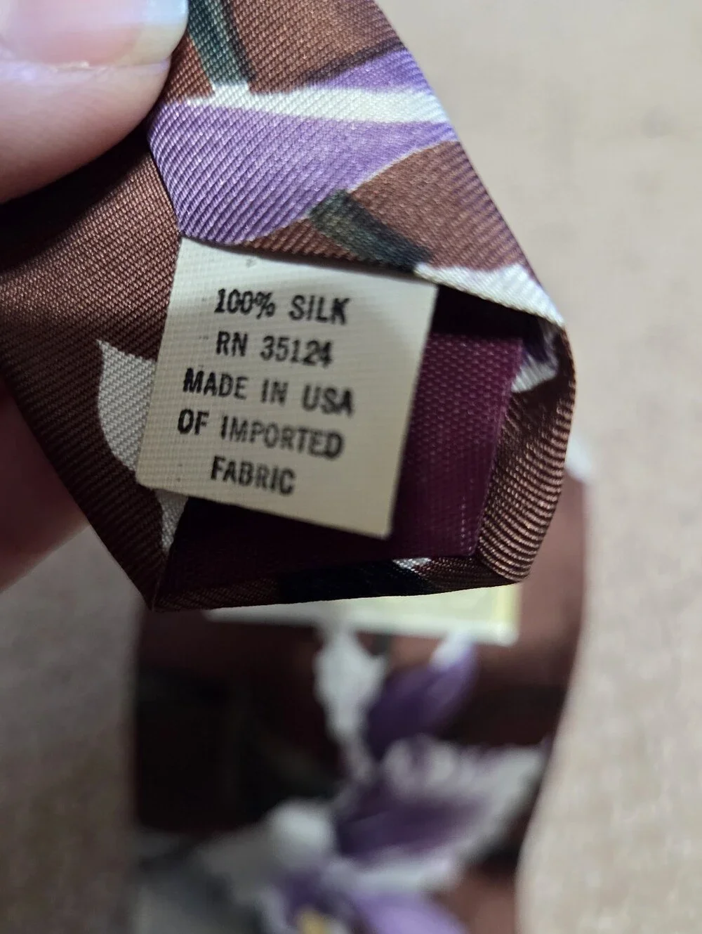 Vintage Bench Mark Floral Mens Tie 100% Silk Made In USA 57in Long 4in Width